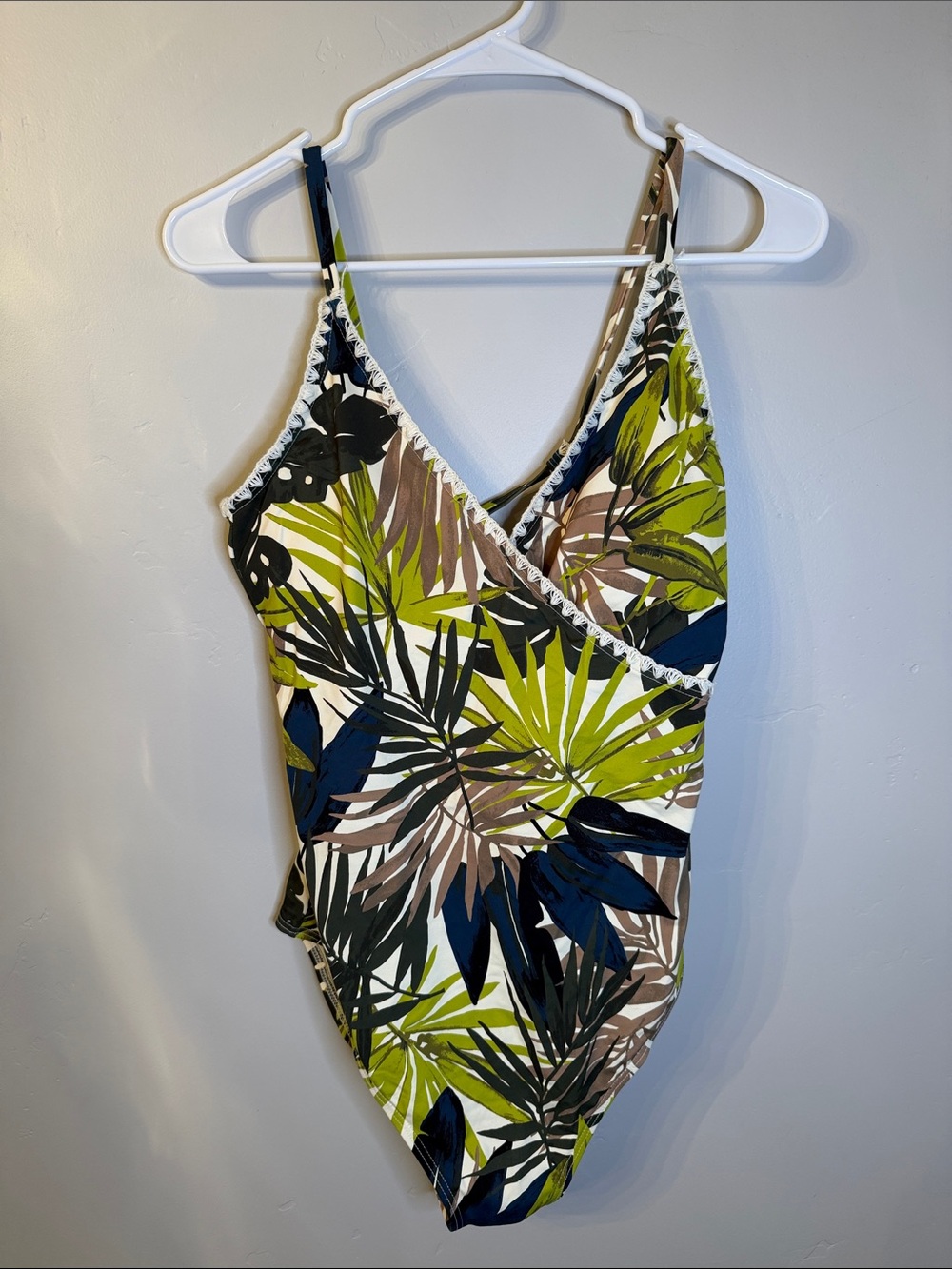 Land’s End Chlorine Resistant Tropical  Leaf One-Piece Swimsuit
